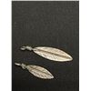 Image 3 : 2 Vintage Sterling (Tested) Feather Pendants
