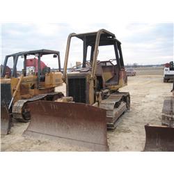 2004 Cat D3g Dozer
