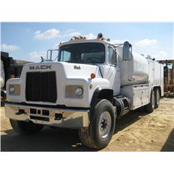 1995 Mack R690t Fuel/lube Truck