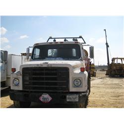 1985 International Fuel/lube Truck