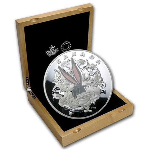 2015  $250 1 Kilo Silver,  Looney Tunes Ensemble Cast.  No outter box.  Tax Exempt.