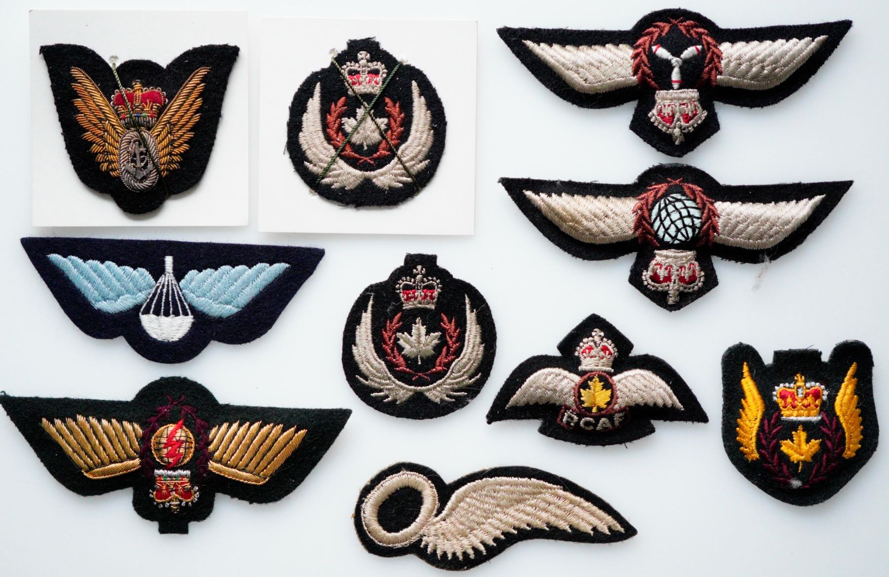 Militaria Insignia 1920-50; Royal Canadian Air Force (RCAF) embroidered ...