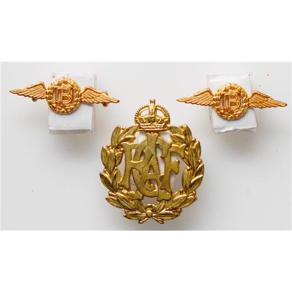 Militaria Insignia 1920-50;  Royal Canadian Air Force (RCAF) 1st Pattern Cap Badge w/Dental Branch C