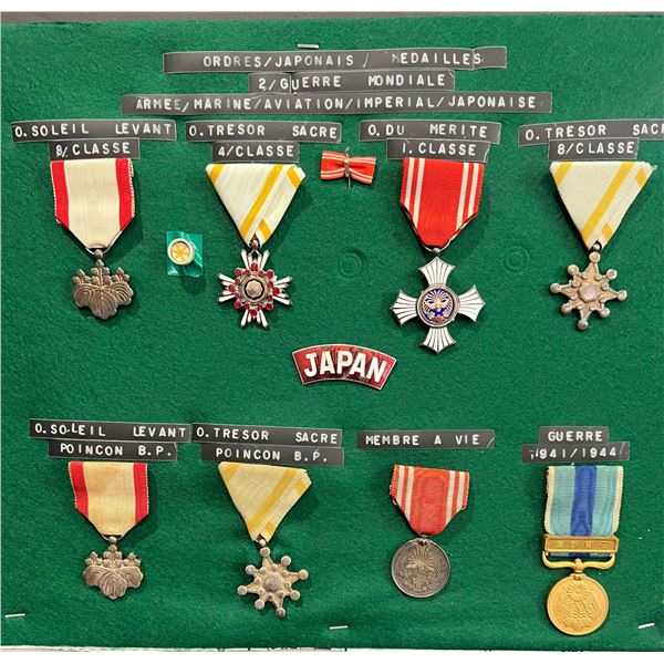 Militaria Medals;  Japanese Grouping of 8 different WWII Medals includes An Order of the Rising Sun 