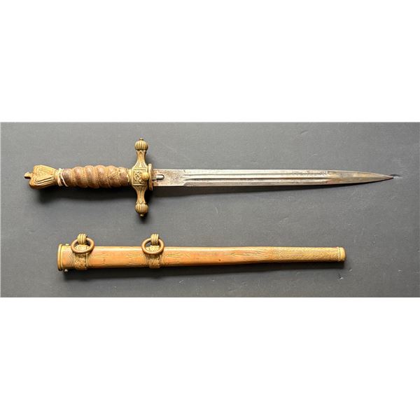 Militaria Bayonet; German Original German WWII Kriegsmarine Dagger Made By WKC with scabbard.