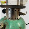 Image 6 : Coleman Lantern Model 242B Seafoam Green 1947 Single-Mantle Kerosene