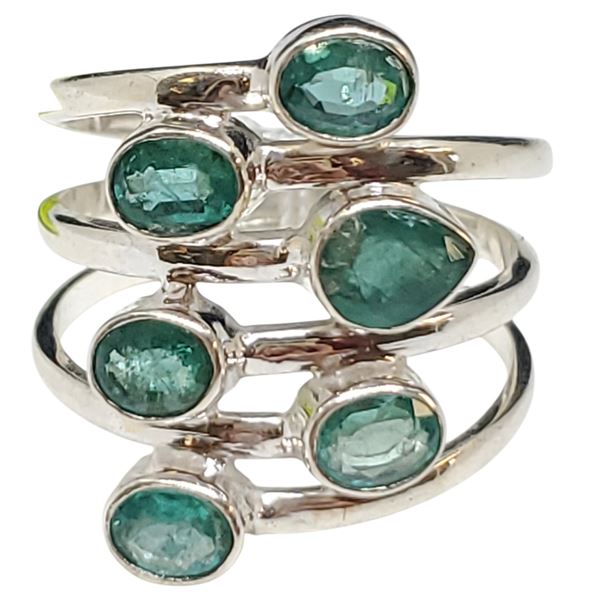 New Faceted Emerald Crystal Ring Set in .925 Sterling Silver - Size 9.5 ring is 23mm long - Total we