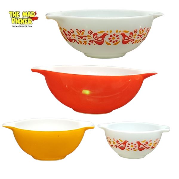 4pc Vintage Pyrex Friendship Cinderella Mixing Bowl Set Around 1971-1974