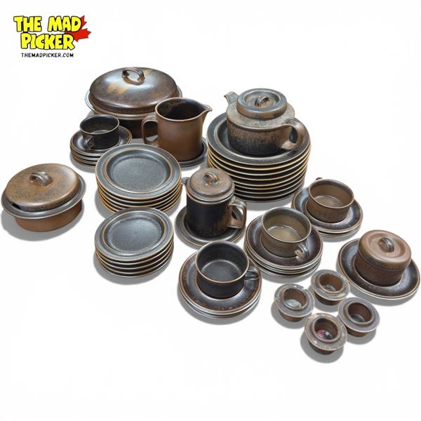 Arabia Ruska Collection by Ulla ProcopÃ© Stoneware Tableware 1960-1990s - Approx. 54 Pieces