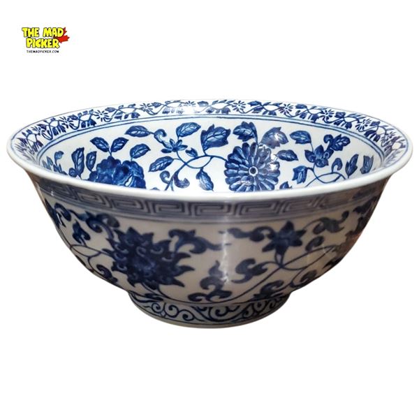 Blue and White Porcelain Bowl Chinoiserie Floral Design Ceramic or Fine Bone China