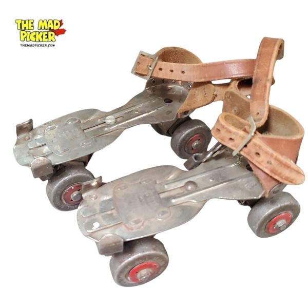 1931 Dunne's Speed King Roller Skates Pair Toronto Canada Steel and Wood Construction