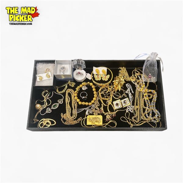 Tray of Like-New  Fashion & Costume Jewelry - Display tray not included.