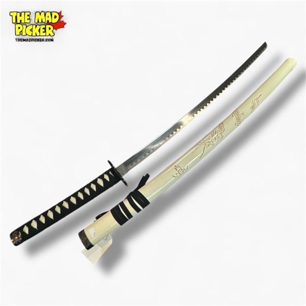 TantÅ Short Blade Ninja Style Movie Prop Katana 21.5 Inch White Handle