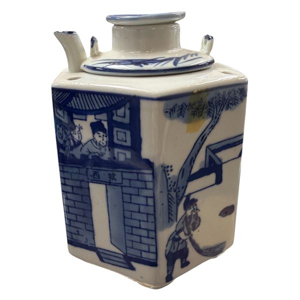 Ming Dynasty Revival 6-Inch Ceramic Teapot Blue and White Porcelain Design