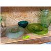 Image 3 : Assorted Green Art Glass Collection of 9 Pieces Tallest 7 Inches