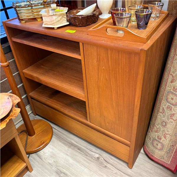 Mid-Century Modern Vintage Hi-Fi Console 33.5x18x29.5in Wood Finish