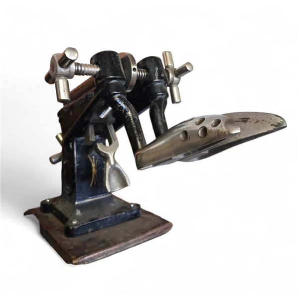 Antique Paragon Shoe Stretcher Early 20th Century Cast Iron Cobbler's Machine