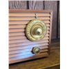 Image 3 : Vintage Rogers Majestic Pink Alarm Clock Radio Model 877