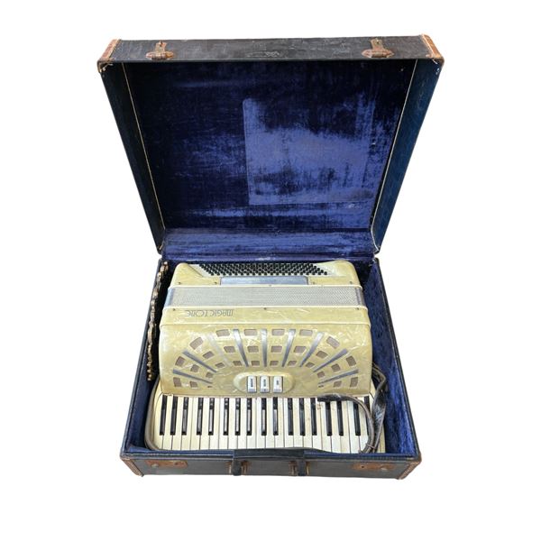 41 Key Magictone Accordion Vintage