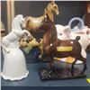 Image 5 : Assorted Decorative Collectibles: Pottery, Ceramics and More