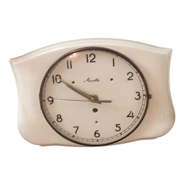 Vintage Mauthe Wall Clock Circa 1950s-1960s 10-Inch Wide