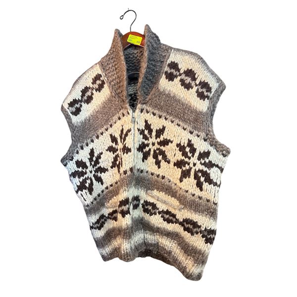 Genuine Cowichan Sweater Vest Hill's Indian Crafts Large 28.5-Inch Length 23-Inch Shoulder