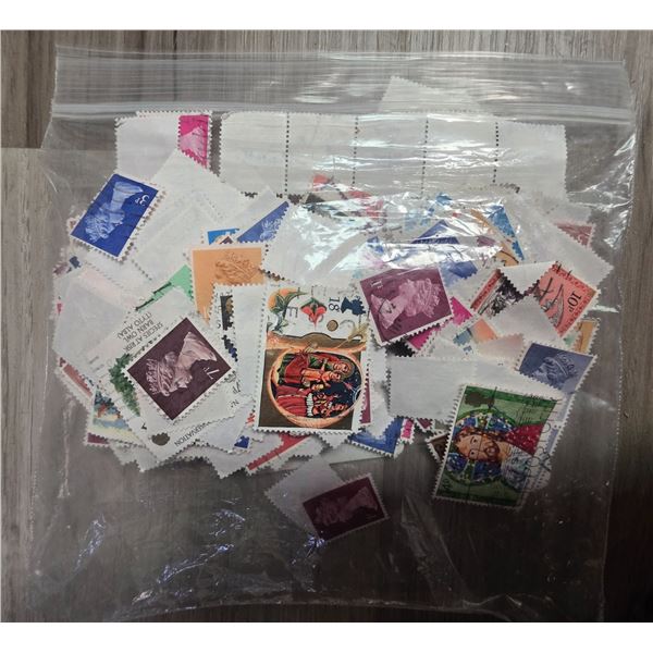 1 Oz. Bag of Assorted British Postage Stamps * Used