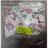 Image 2 : 1 Oz. Bag of Assorted British Postage Stamps * Used