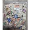 Image 2 : 4 Oz. Bag of British Postage Stamps * Vintage 1d and up * Used