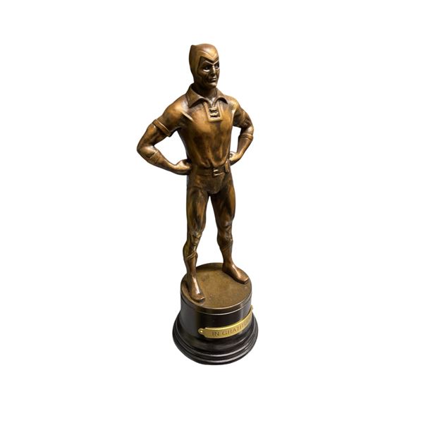 Watchmen Statue Hollis Mason