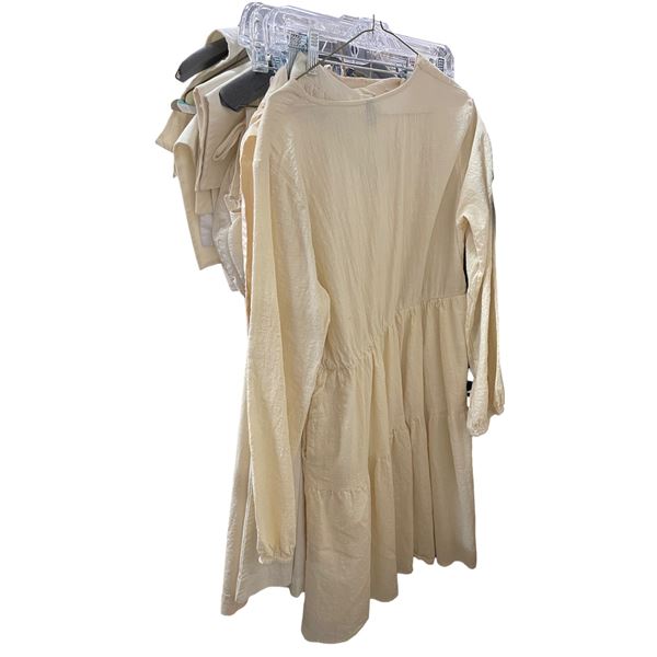 Group of Misc Set Dec Cream Clothing