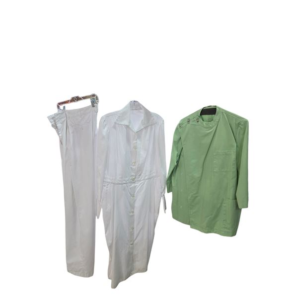 Mixed Medical Scrubs Lot - White Pants, White Button Gown & Green Top w/ Pockets - Film/TV Wardrobe
