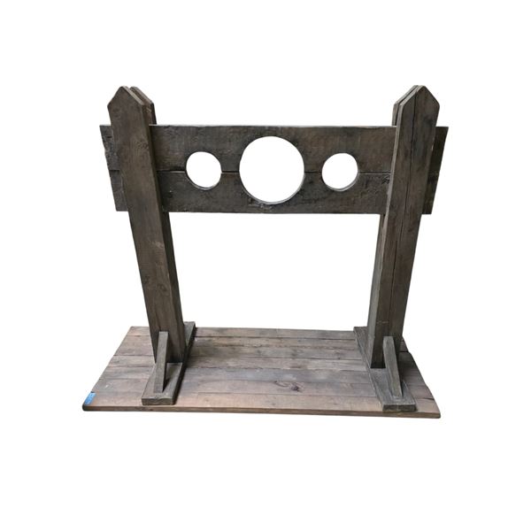 Set Dec Rustic Wooden Pillory-Style Display Stand / Novelty Restraint Prop with Cut-Out Head & Hand
