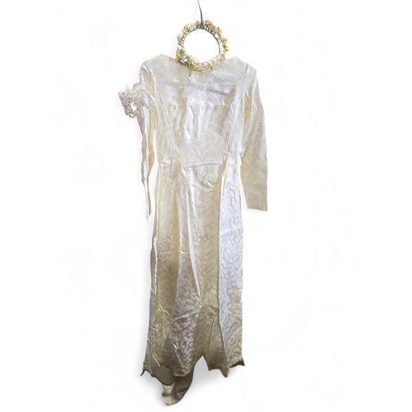 Movie Set Dec Wedding Dress w/ Accessories - approx. Size S/M