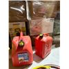 Image 1 : Fuel cans