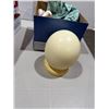 Image 2 : Ostrich egg with stand