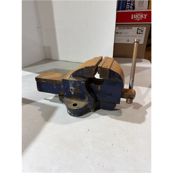 Made in England vice Woden