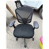 Image 1 : Office chairs