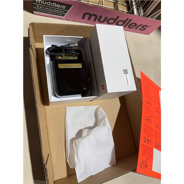 Bot, wireless sticker printer