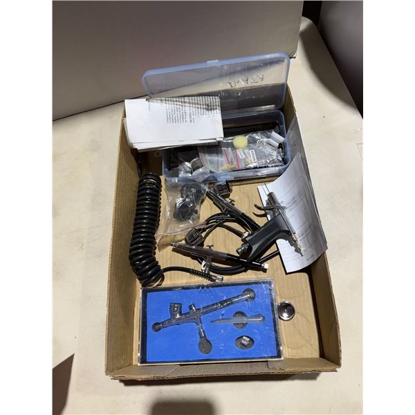 Airbrushes and accessories