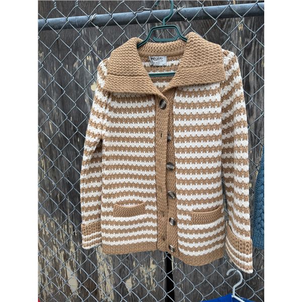 JAEGER Paris, New York, London, 100% WILL sweater made in Great Britain 34