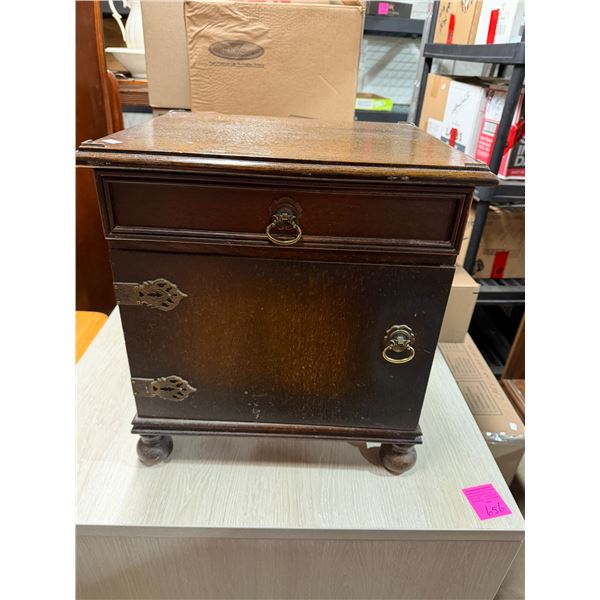 Antique cabinet measures 17" x 14" x 18" tall