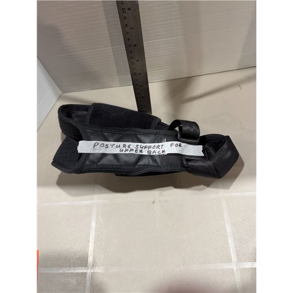 Posture support for upper back