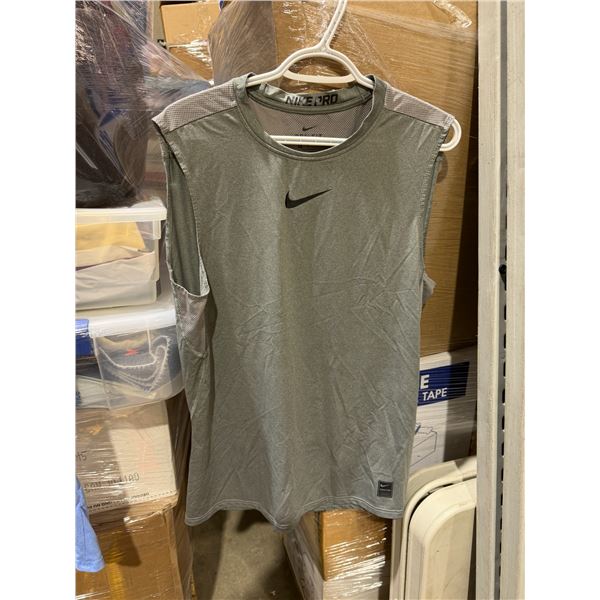 Nike dry fit size large