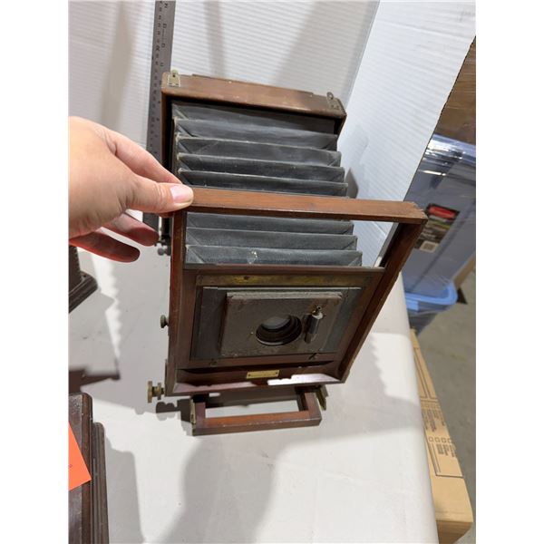 professional-grade wooden large format camera manufactured in the early 20th century