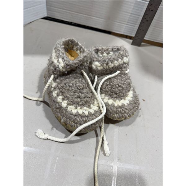 Handmade youth slippers