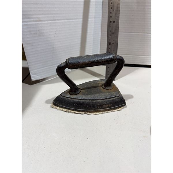 Cast iron iron