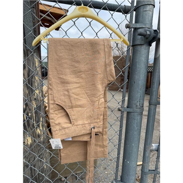 NWT Tommy Hilfiger pants size 8