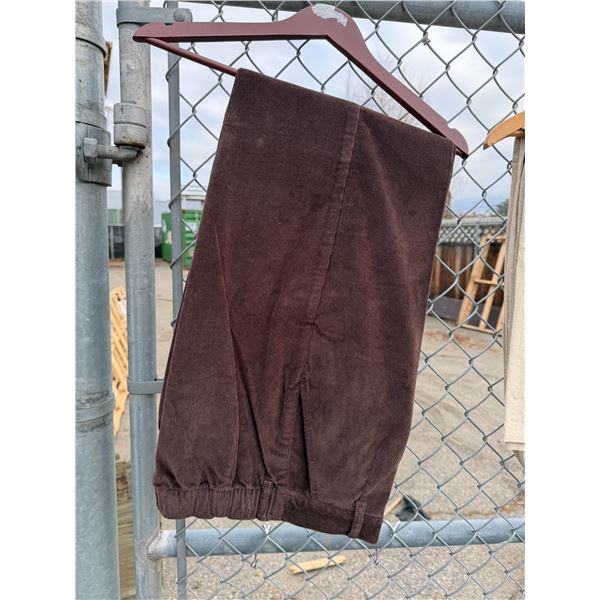 L. L. BEAN size 10 women's chords.