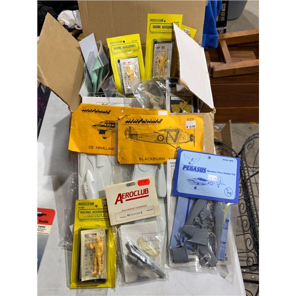 Modeling accessories